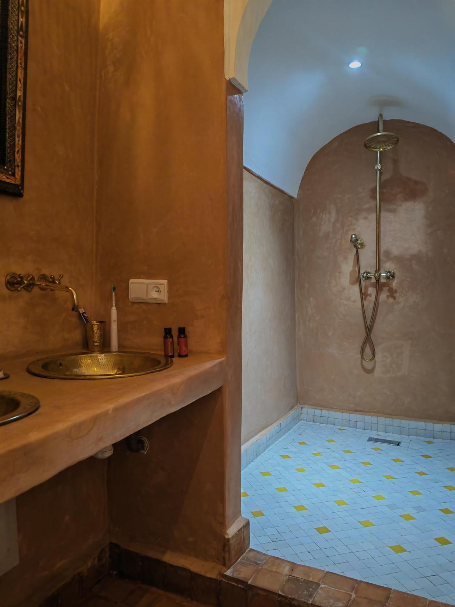 Riad Villa Berna Under Swiss Management マラケシュ エクステリア 写真