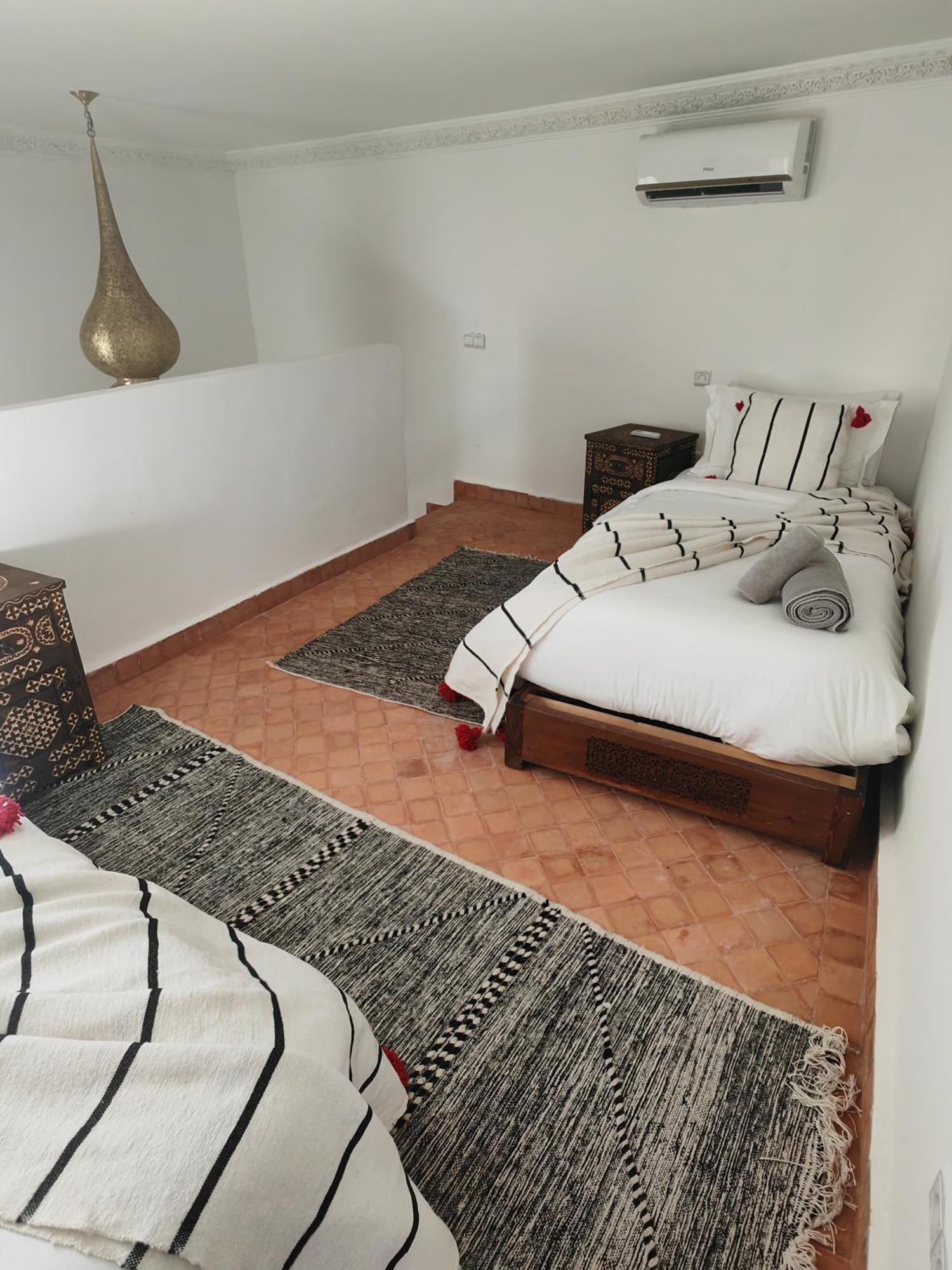 Riad Villa Berna Under Swiss Management マラケシュ エクステリア 写真
