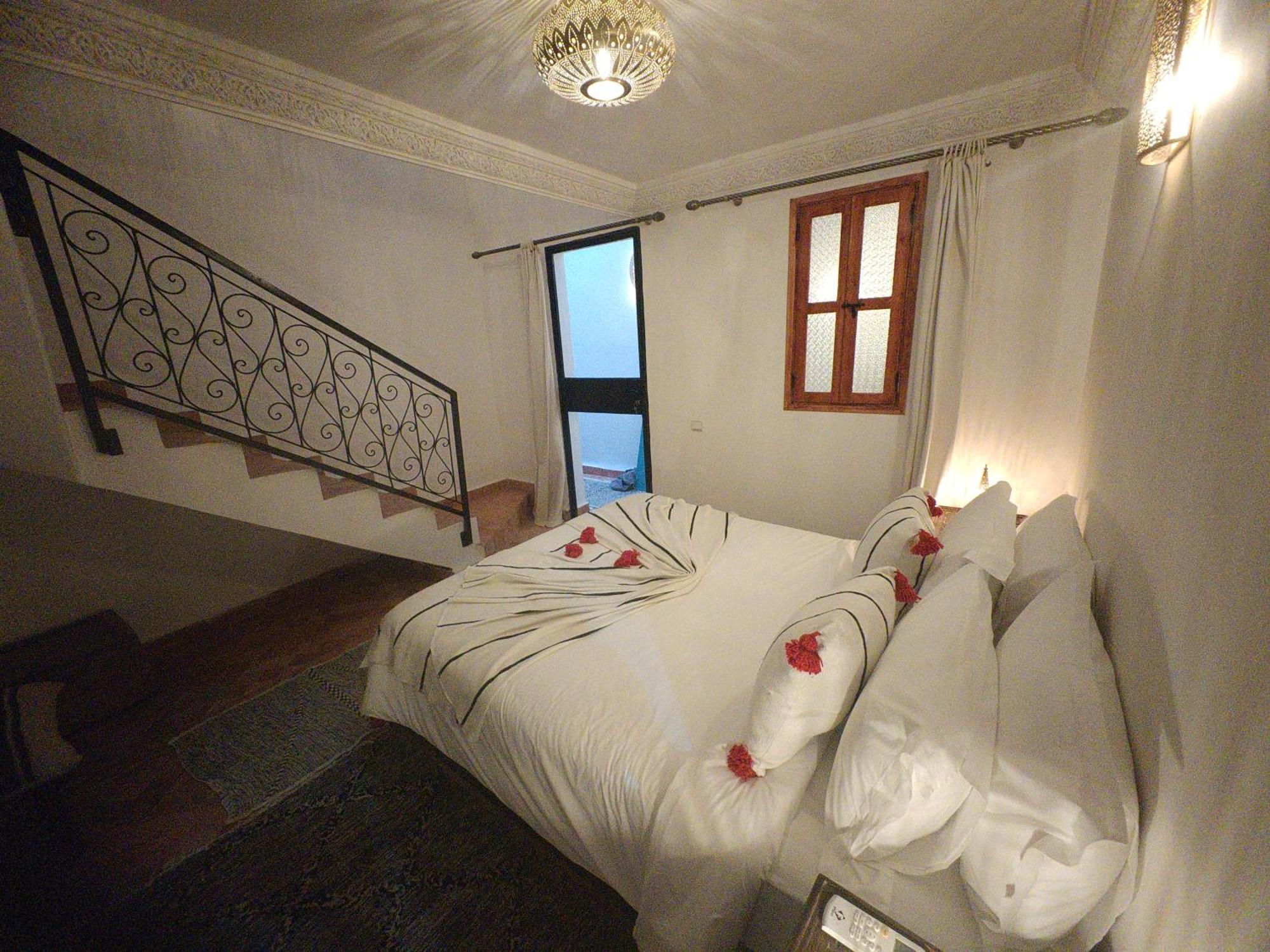 Riad Villa Berna Under Swiss Management マラケシュ エクステリア 写真